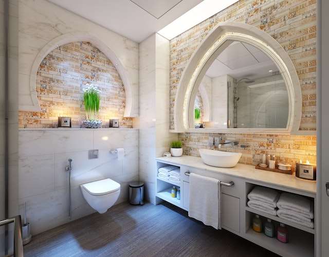 Photo of a bathroom with unique mirror design